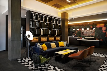 hampton inn and suites los angeles sherman oaks