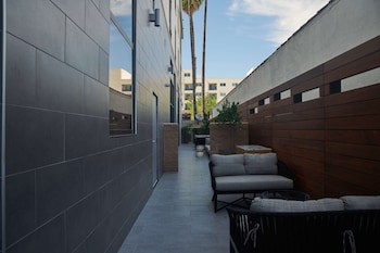 hampton inn and suites los angeles sherman oaks