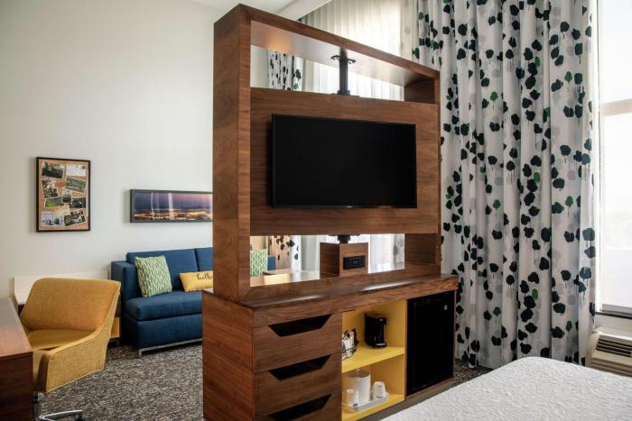 hampton inn and suites los angeles sherman oaks