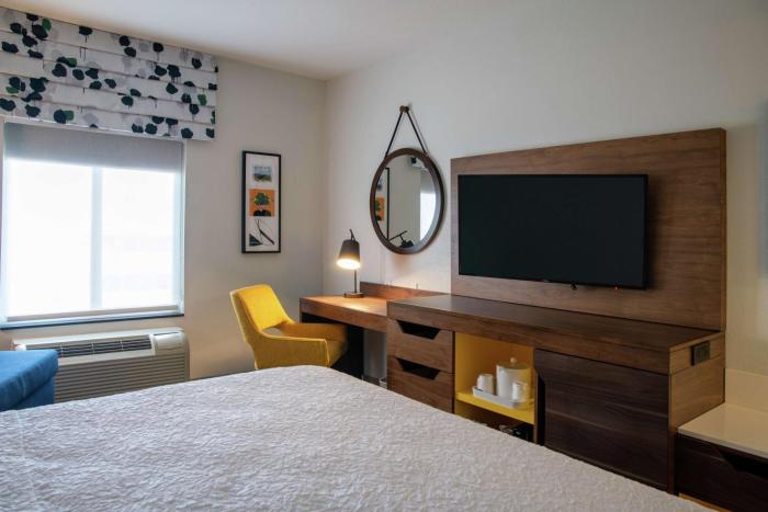 hampton inn and suites los angeles sherman oaks