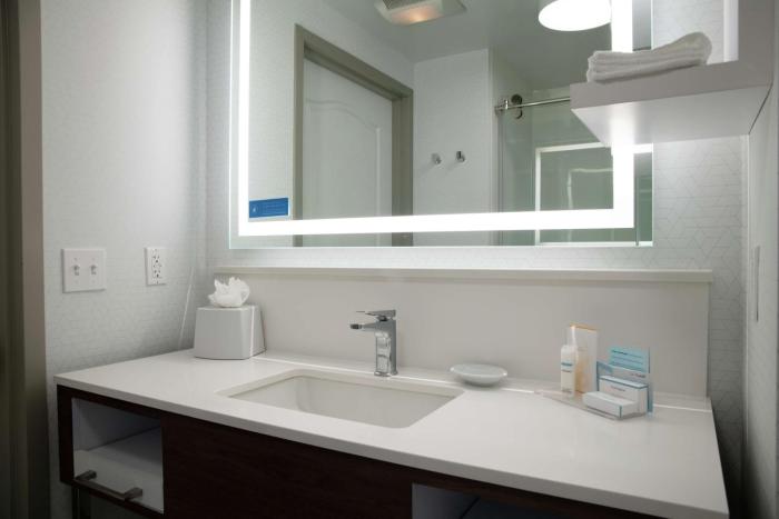 hampton inn and suites los angeles sherman oaks