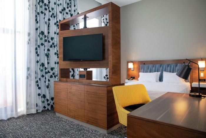 hampton inn and suites los angeles sherman oaks