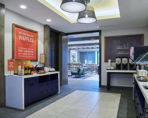 hampton inn and suites los angeles sherman oaks