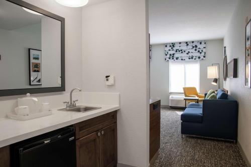 hampton inn and suites los angeles sherman oaks