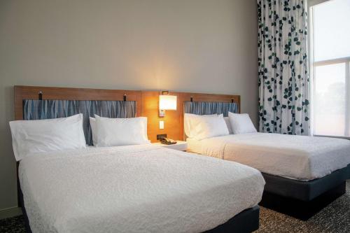hampton inn and suites los angeles sherman oaks