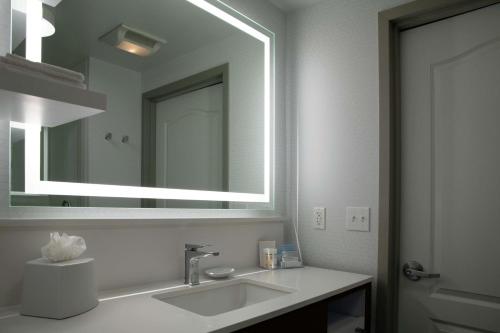 hampton inn and suites los angeles sherman oaks