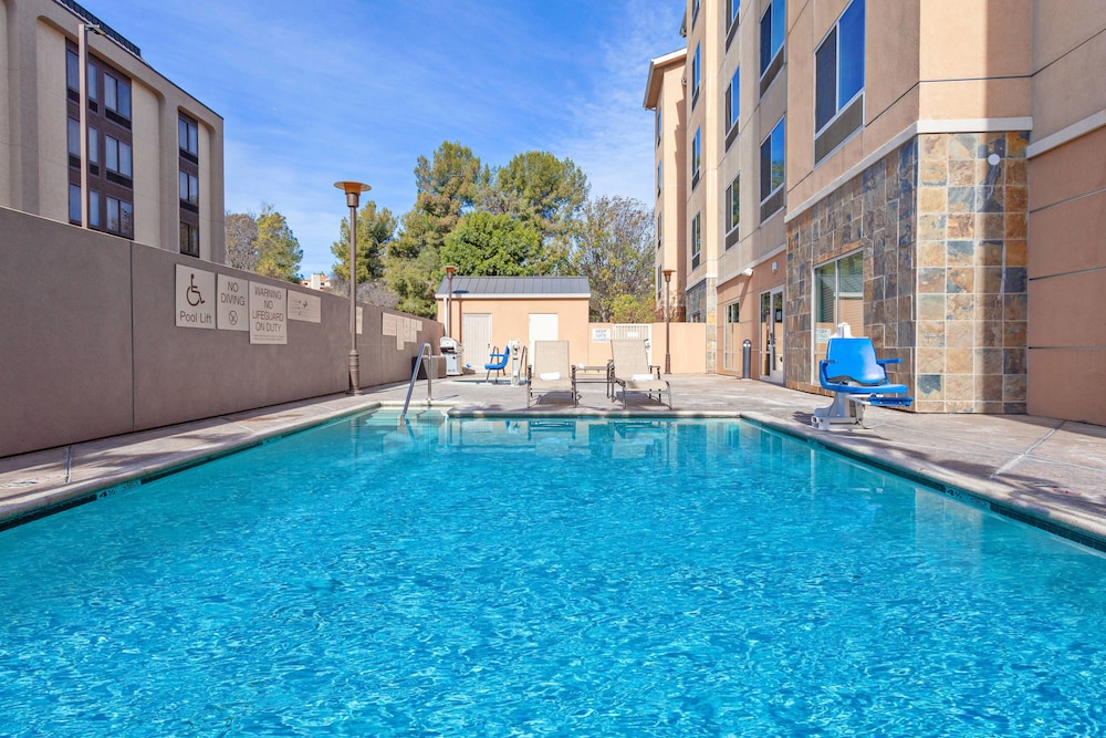 fairfield inn and suites by marriott los angeles west covina