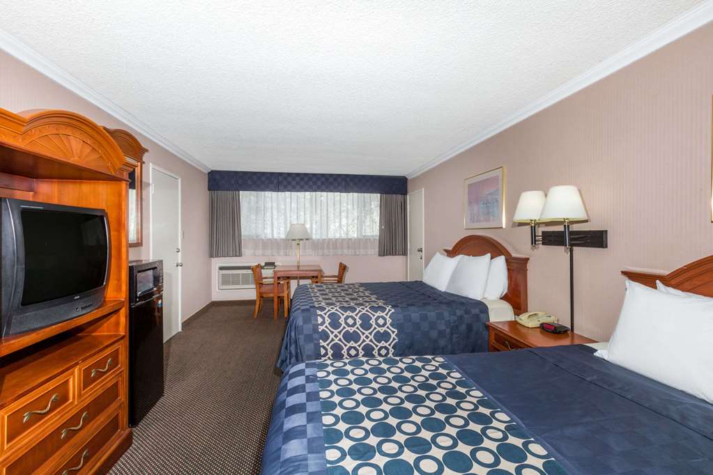 days inn by wyndham los angeles lax venicebch marina delray