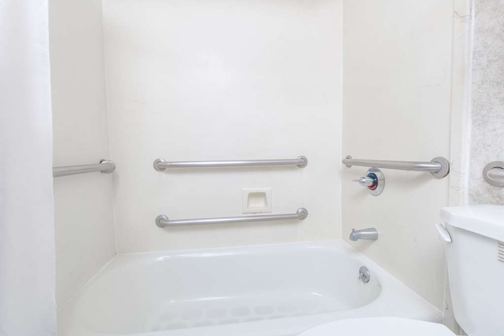 days inn by wyndham los angeles lax venicebch marina delray