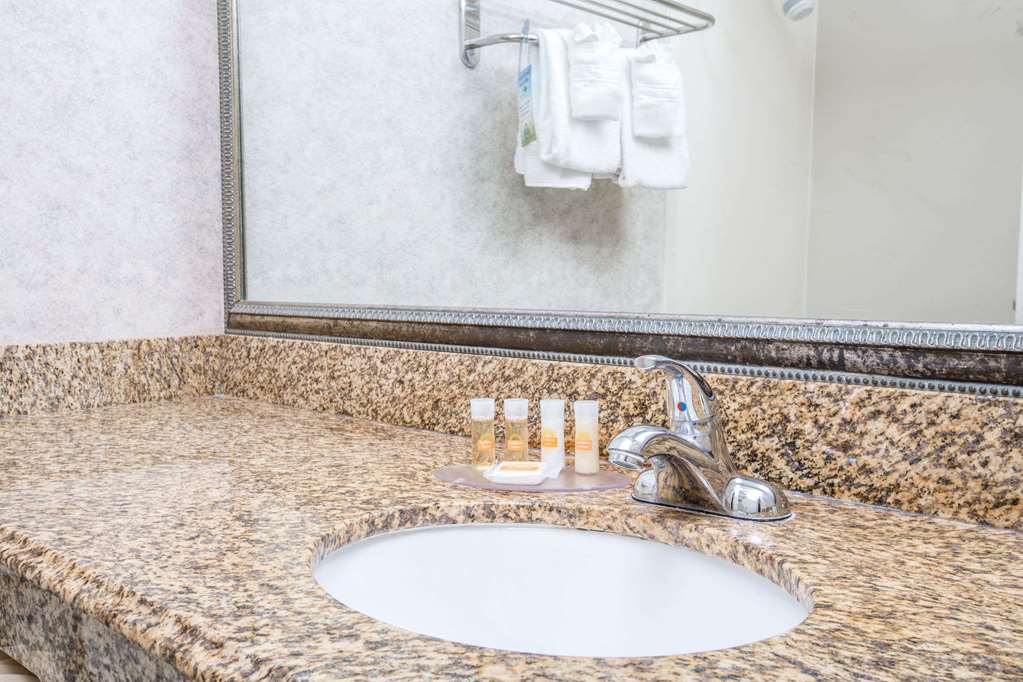 days inn by wyndham los angeles lax venicebch marina delray