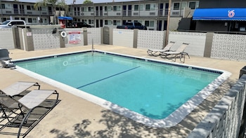 motel 6 pico rivera ca los angeles