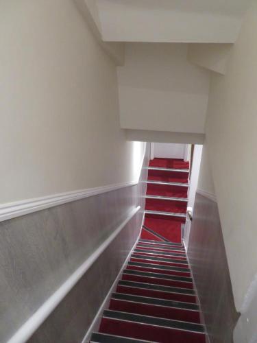 glendale hyde park hotel