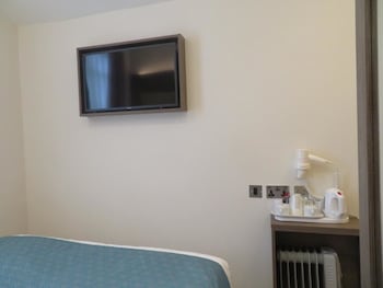 glendale hyde park hotel