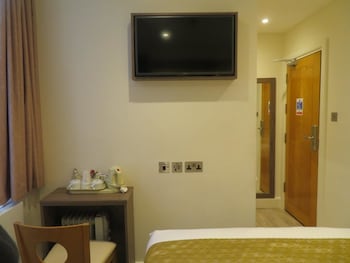 glendale hyde park hotel