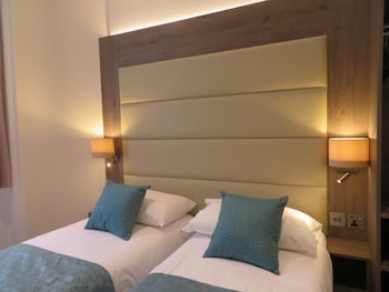 glendale hyde park hotel