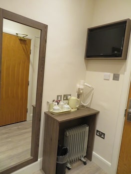 glendale hyde park hotel