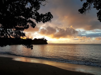 whangaparaoa lodge motel