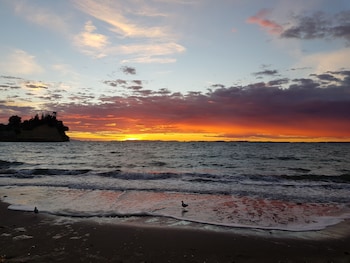 whangaparaoa lodge motel