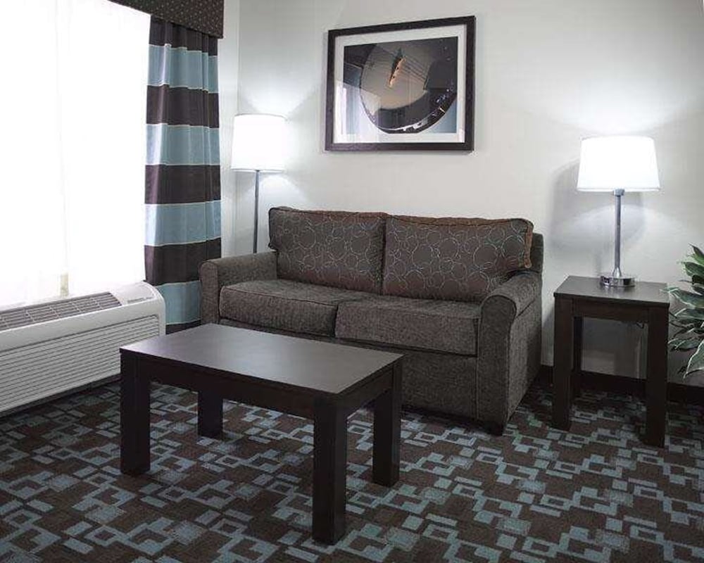 hampton inn and suites nashville opryland