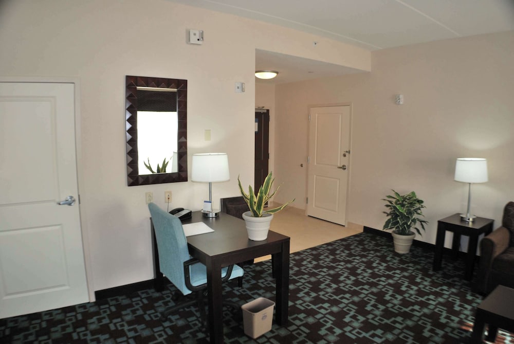 hampton inn and suites nashville opryland