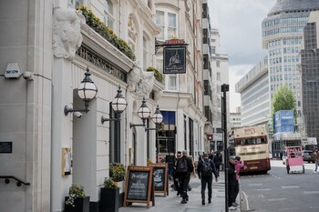 the sanctuary house hotel