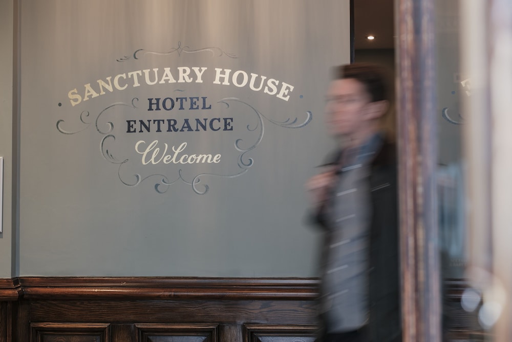 the sanctuary house hotel