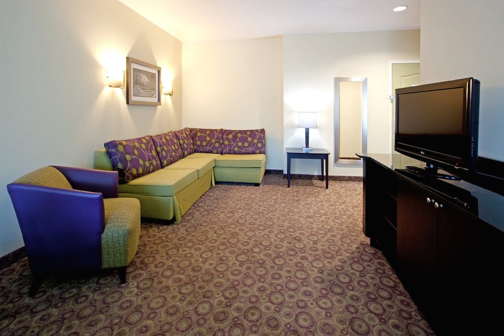 holiday inn express and suites clemson by ihg