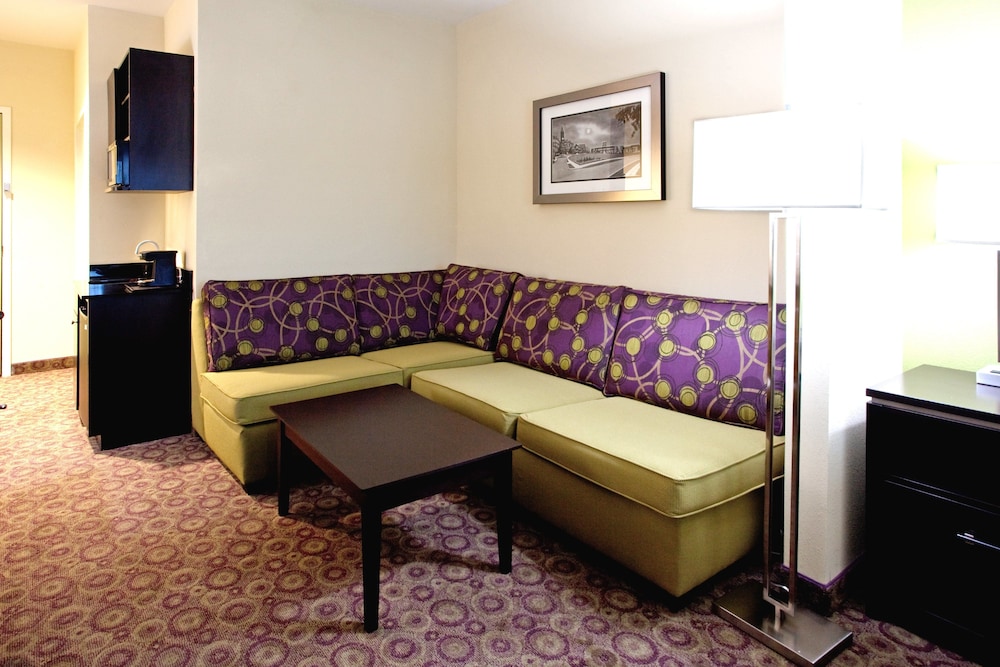 holiday inn express and suites clemson by ihg