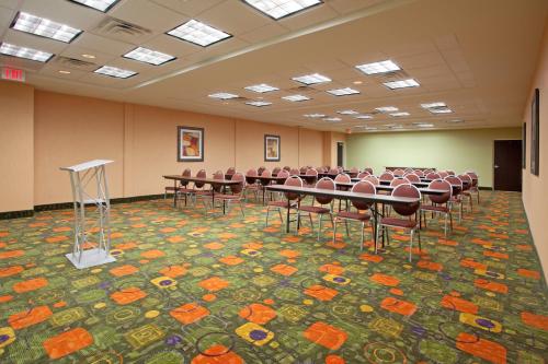 holiday inn express and suites clemson by ihg