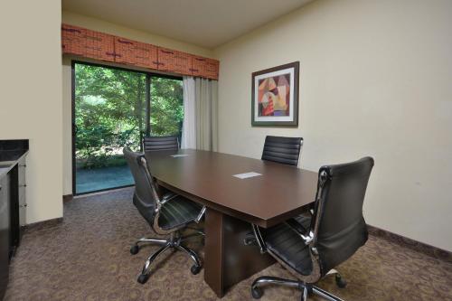 holiday inn express and suites clemson by ihg