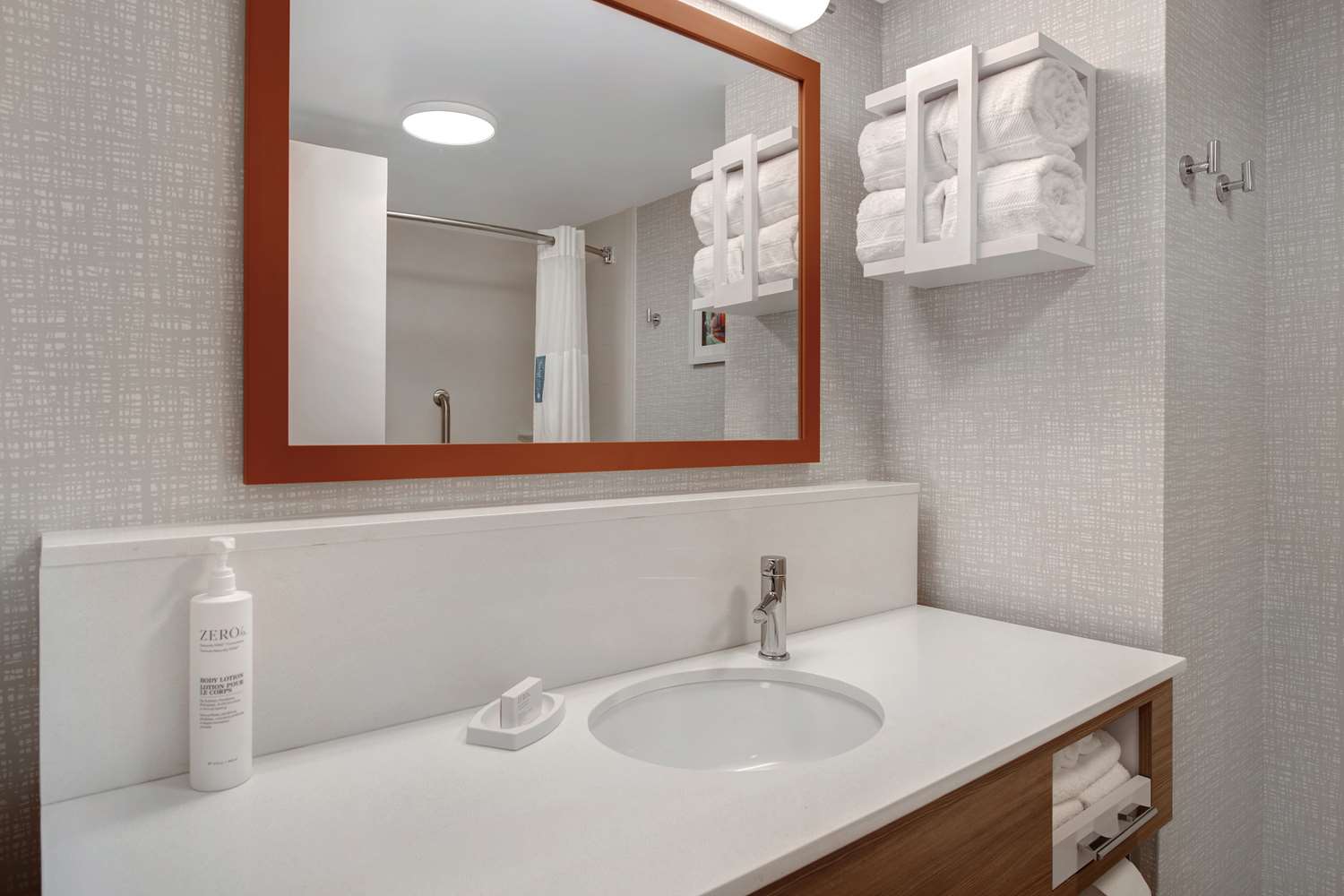 hampton inn anderson alliance business park
