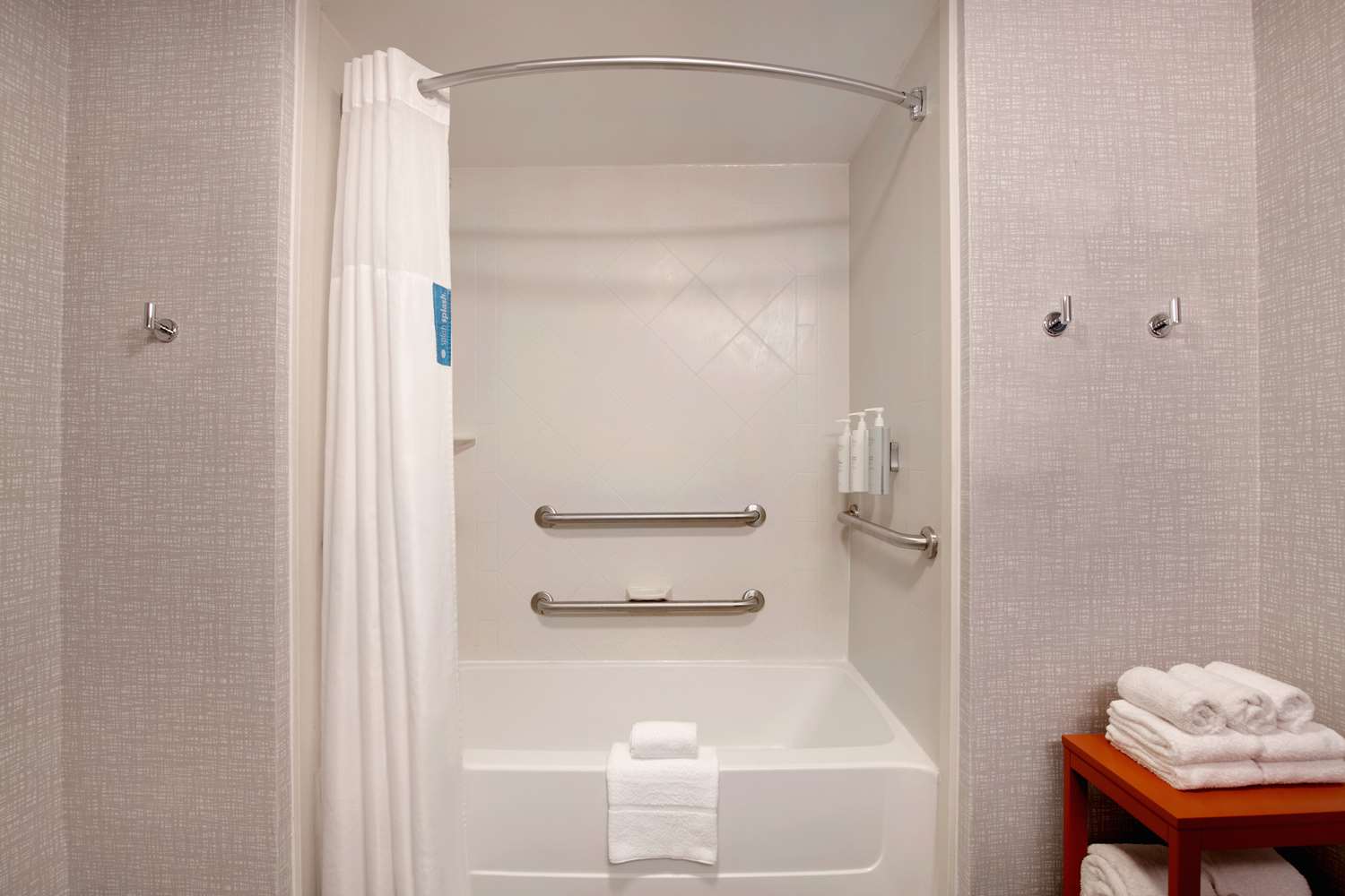 hampton inn anderson alliance business park