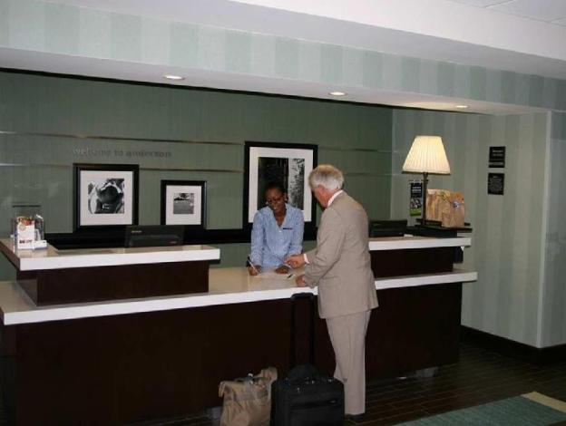 hampton inn anderson alliance business park