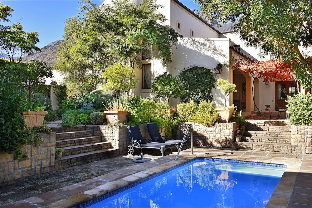 petit and grande plaisir self catering guesthouse