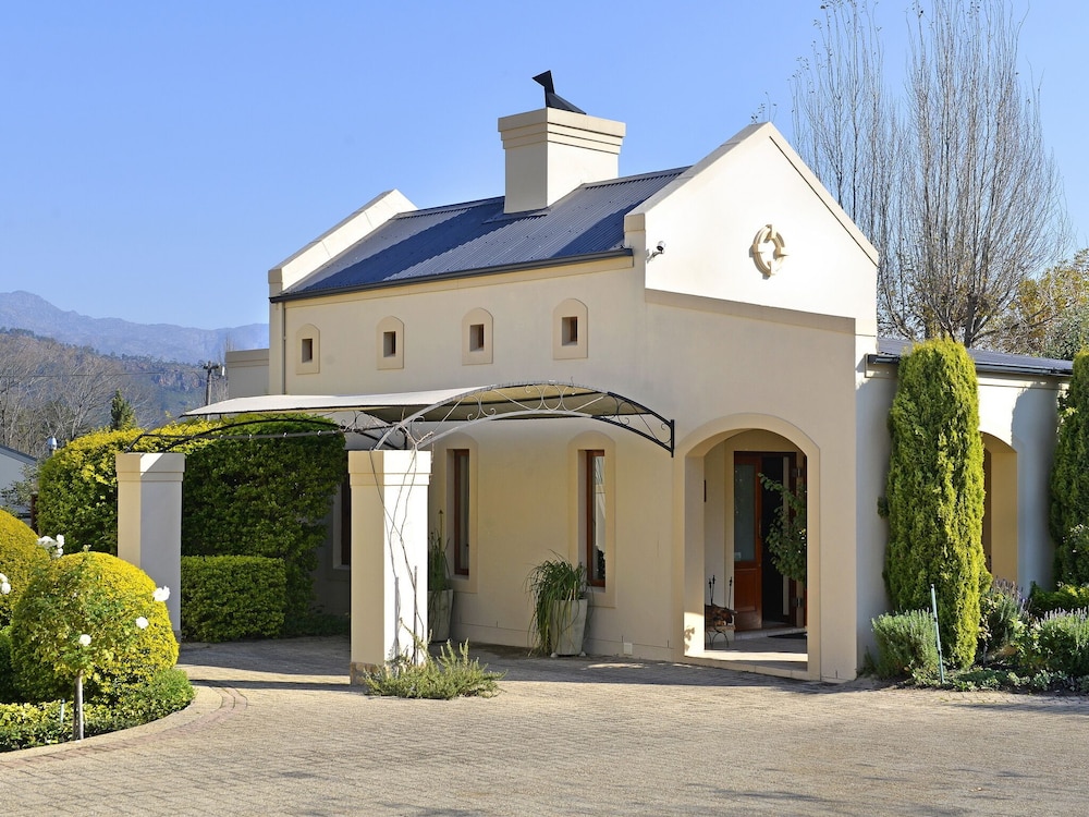 petit and grande plaisir self catering guesthouse