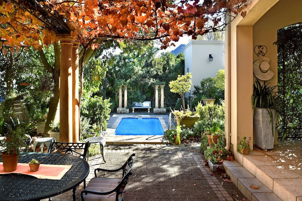 petit and grande plaisir self catering guesthouse