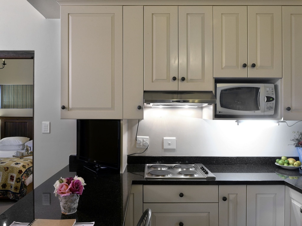 petit and grande plaisir self catering guesthouse