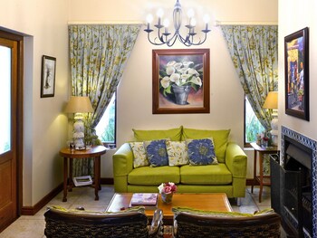 petit and grande plaisir self catering guesthouse