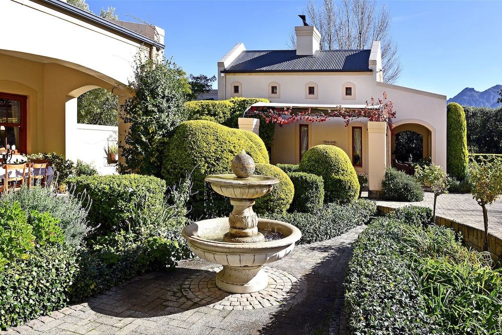 petit and grande plaisir self catering guesthouse