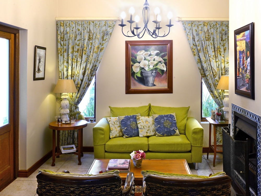 petit and grande plaisir self catering guesthouse