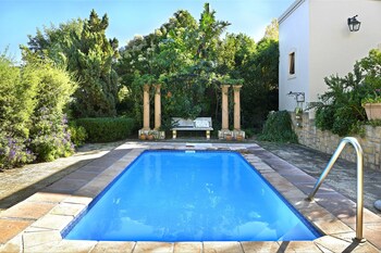 petit and grande plaisir self catering guesthouse