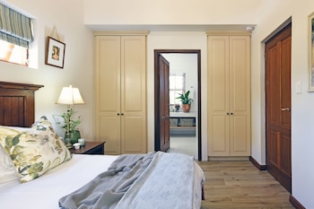 petit and grande plaisir self catering guesthouse