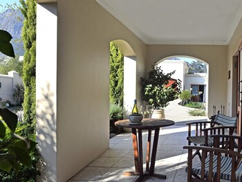 petit and grande plaisir self catering guesthouse