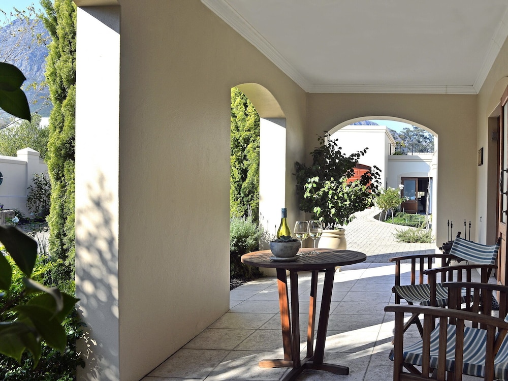 petit and grande plaisir self catering guesthouse