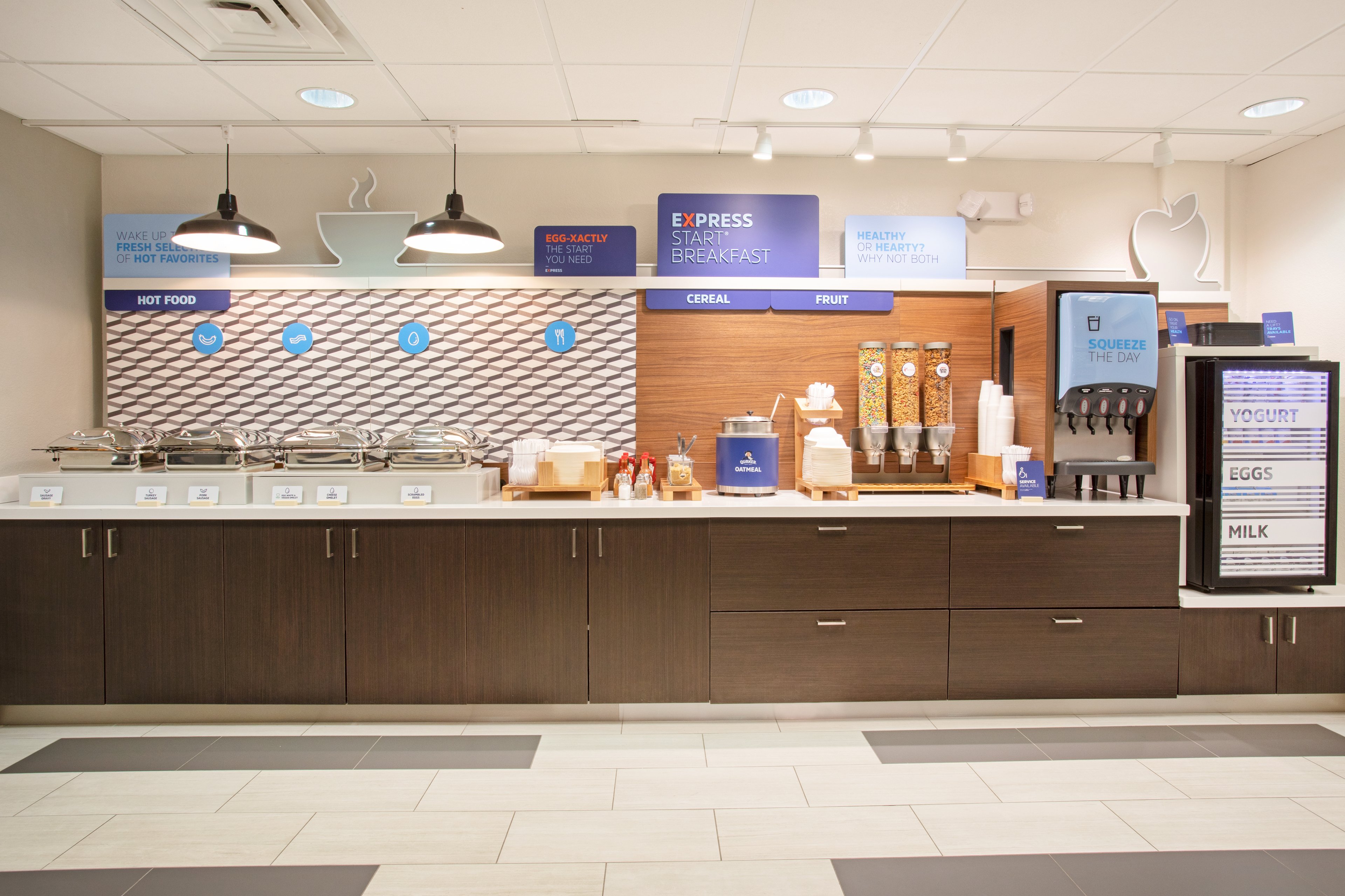 holiday inn express and suites phoenix glendale sports dist