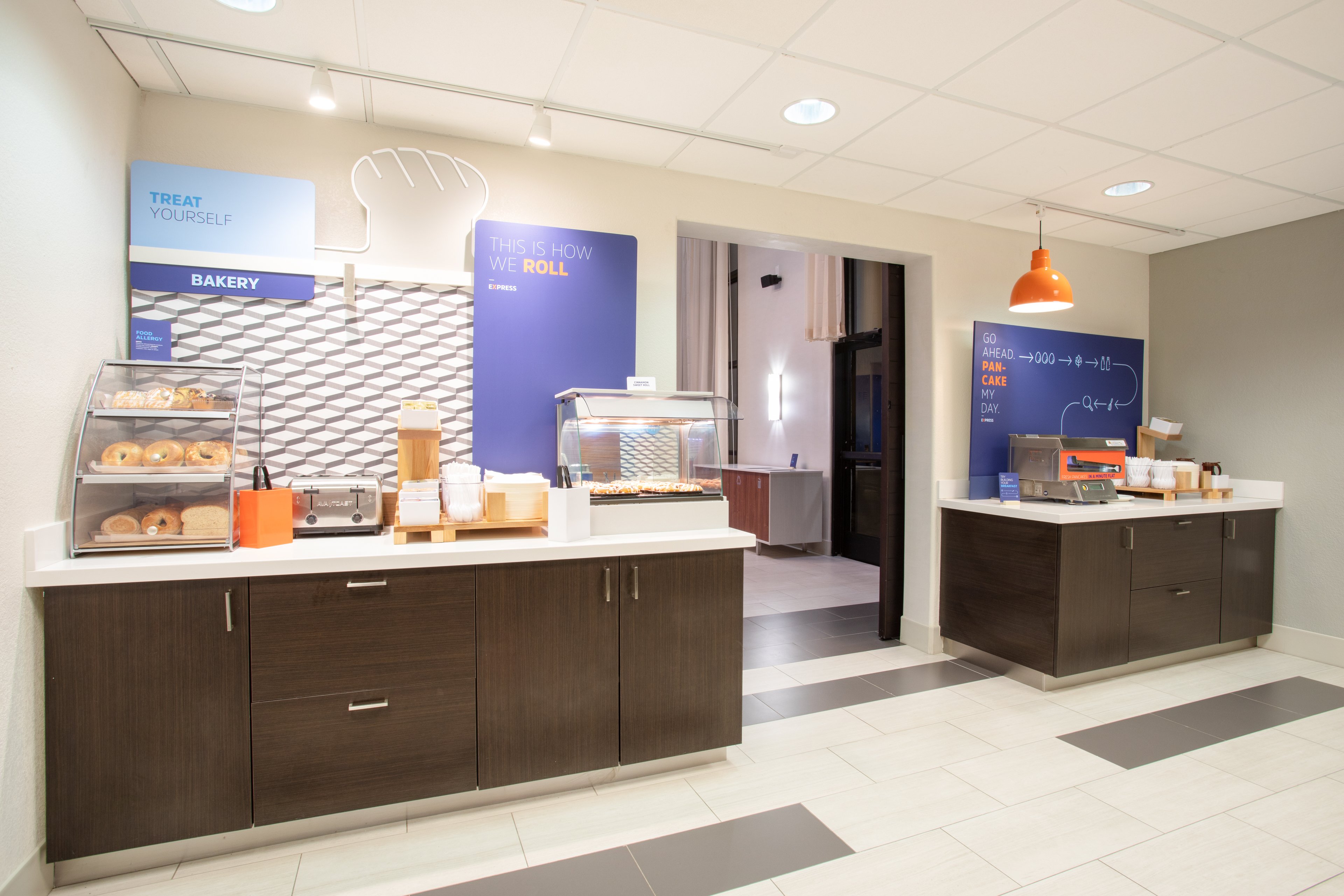 holiday inn express and suites phoenix glendale sports dist