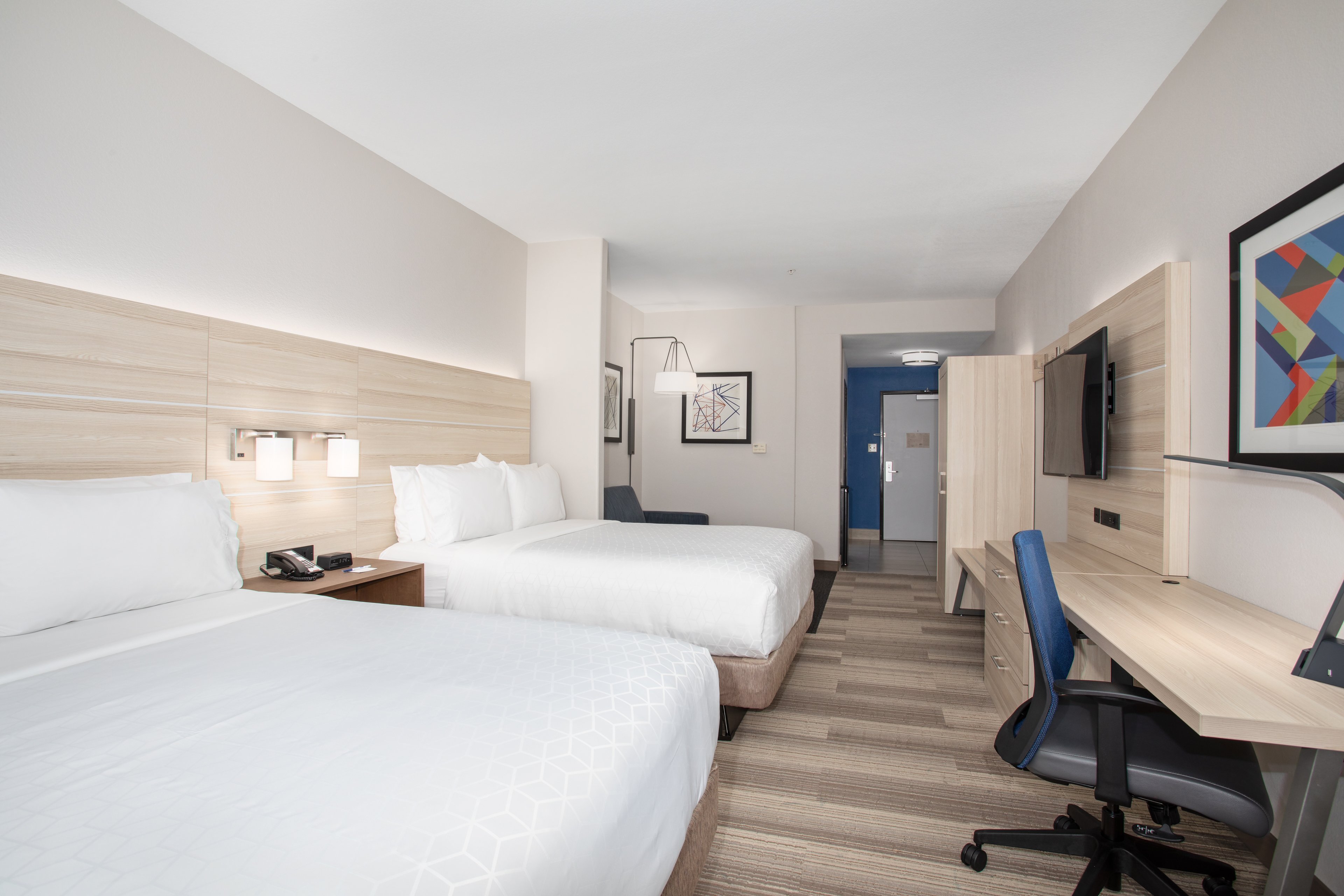 holiday inn express and suites phoenix glendale sports dist