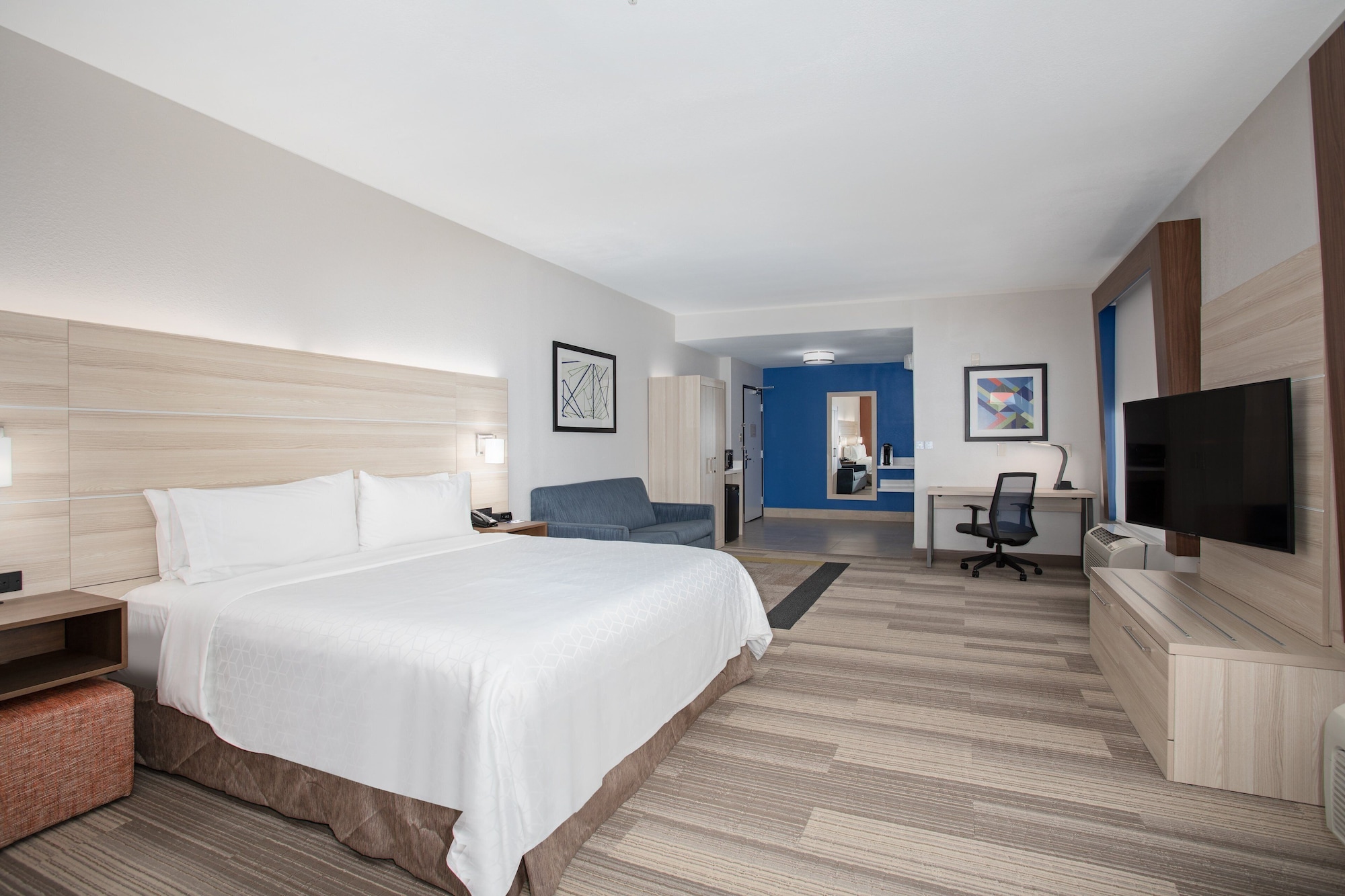 holiday inn express and suites phoenix glendale sports dist