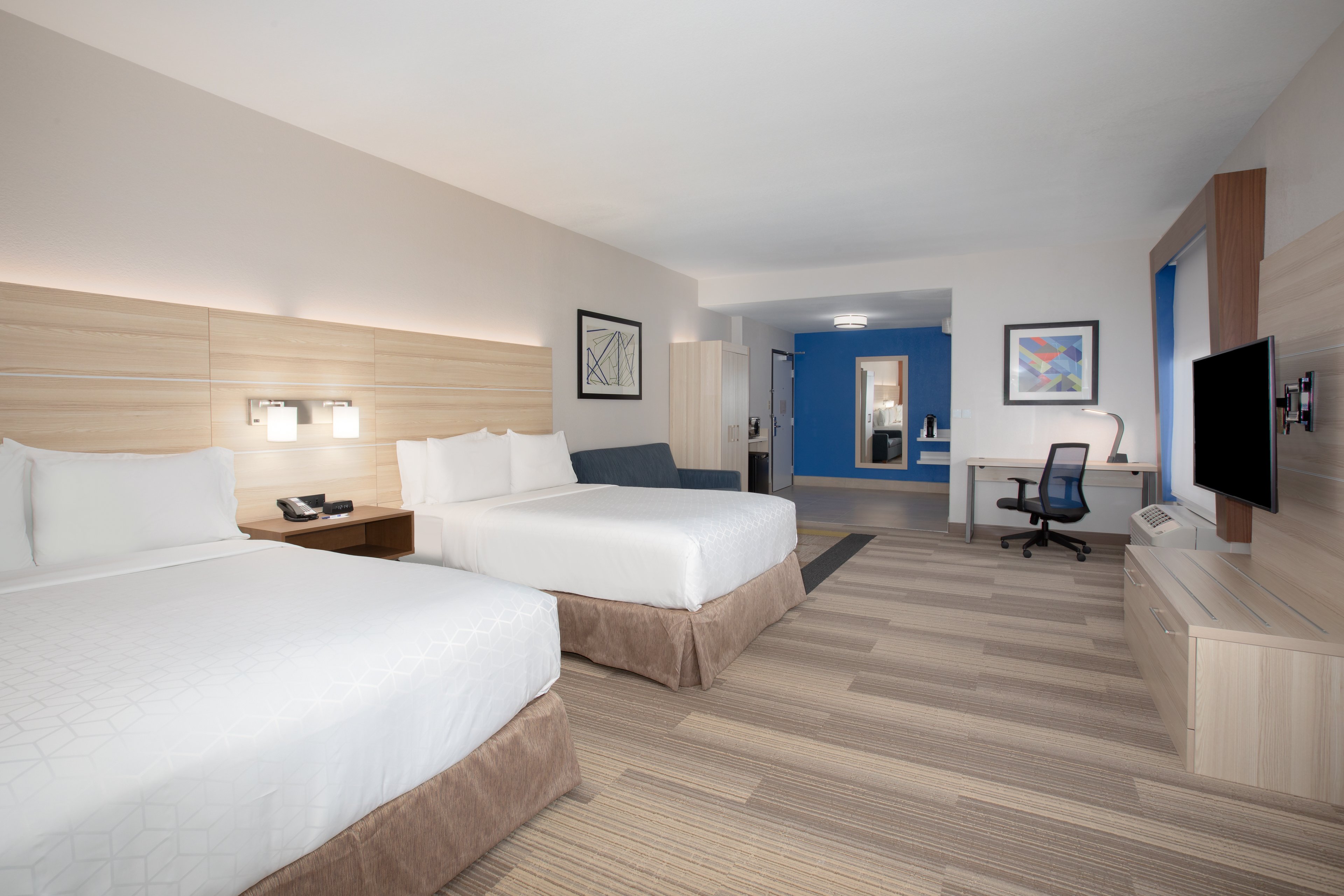 holiday inn express and suites phoenix glendale sports dist