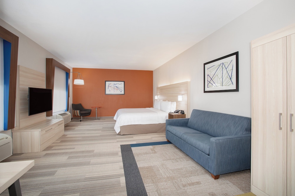 holiday inn express and suites phoenix glendale sports dist